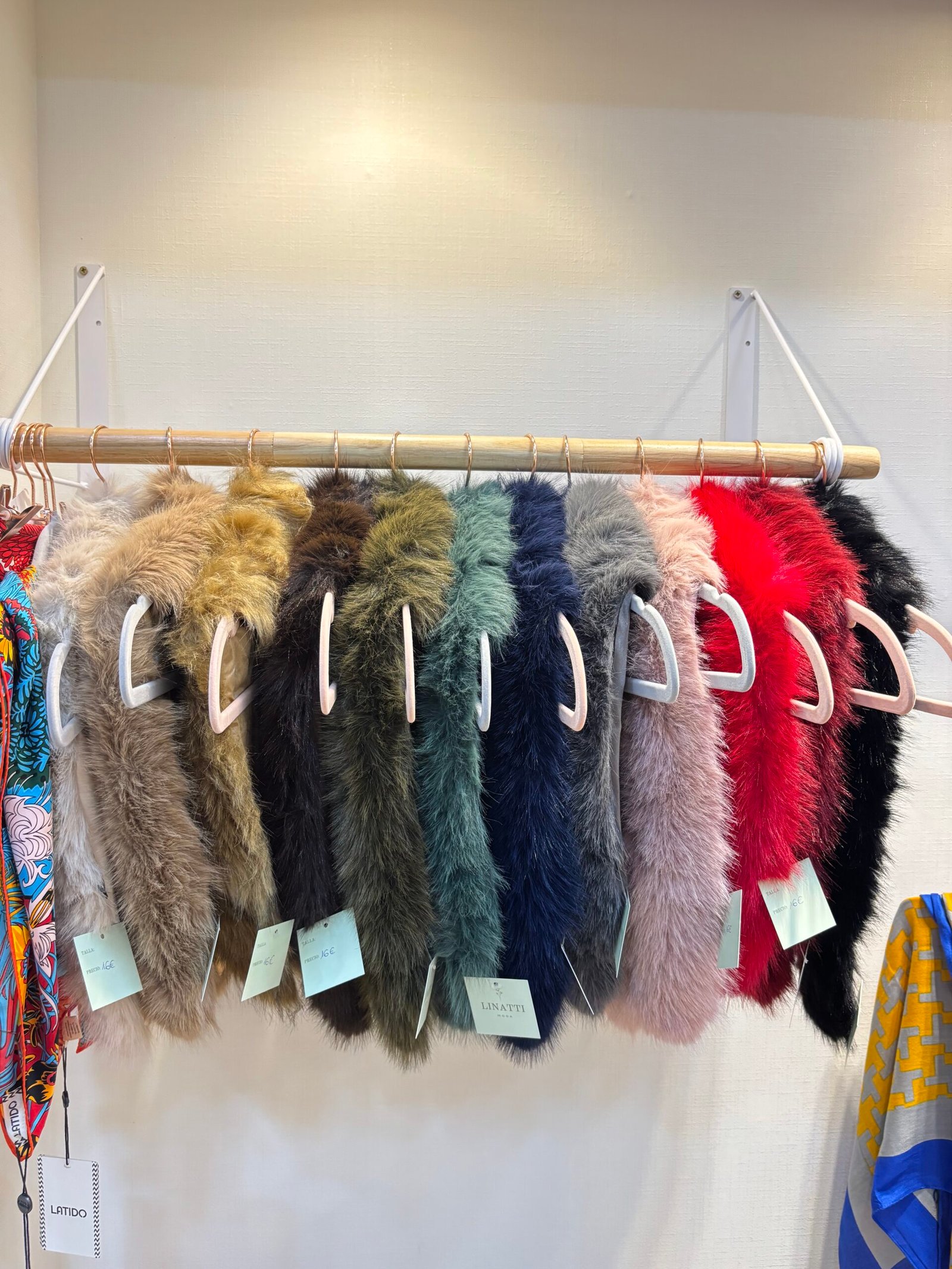 Cuellos de pelo sintético - Imagen 2