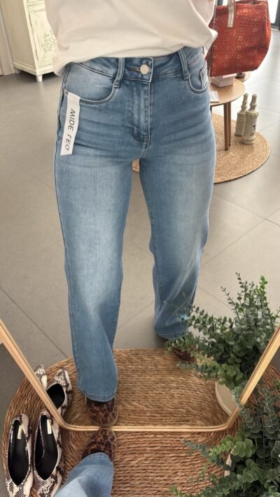 Pantalón vaquero wide leg
