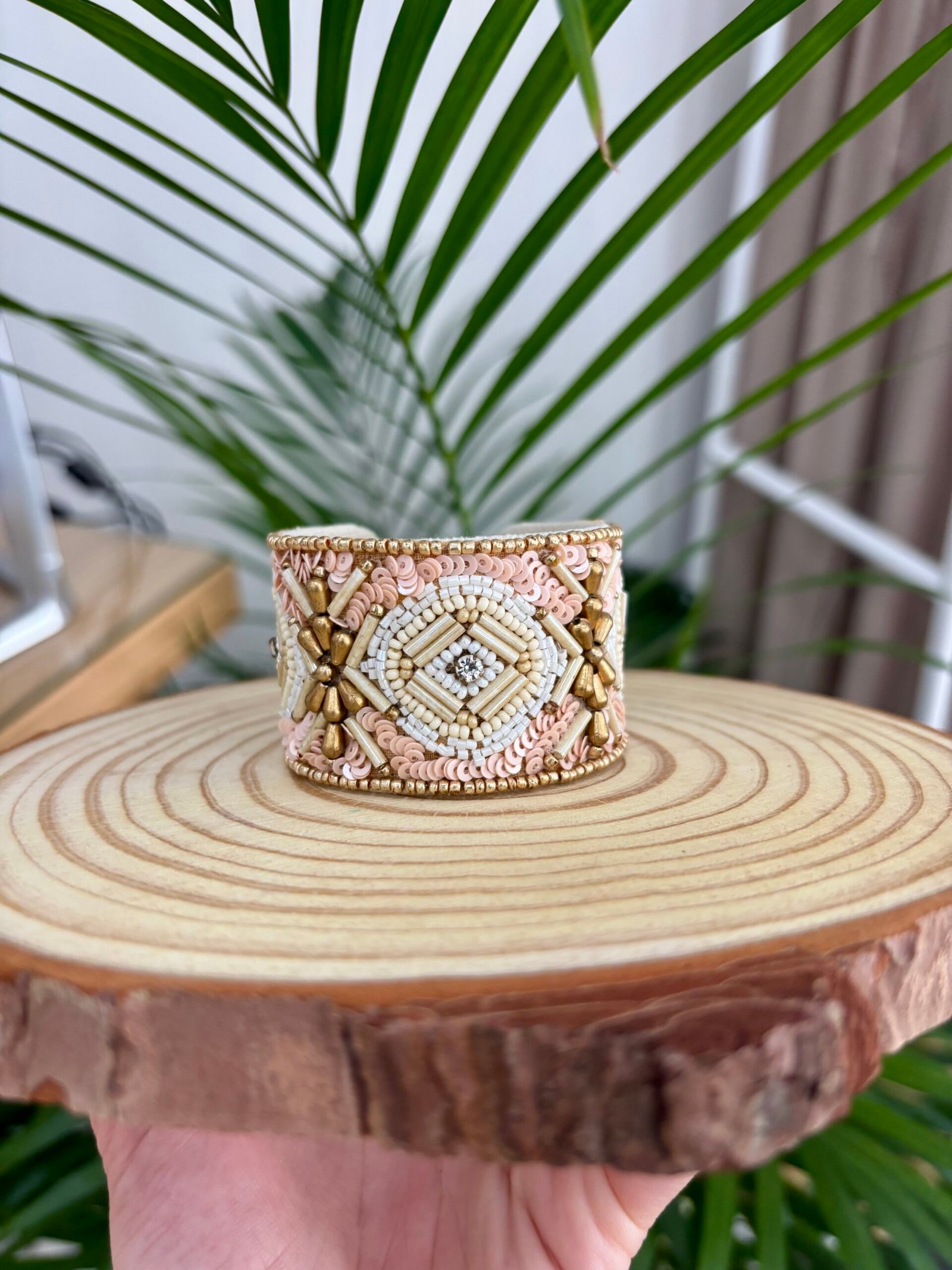 Brazalete India Rosa y Blanco - Imagen 2