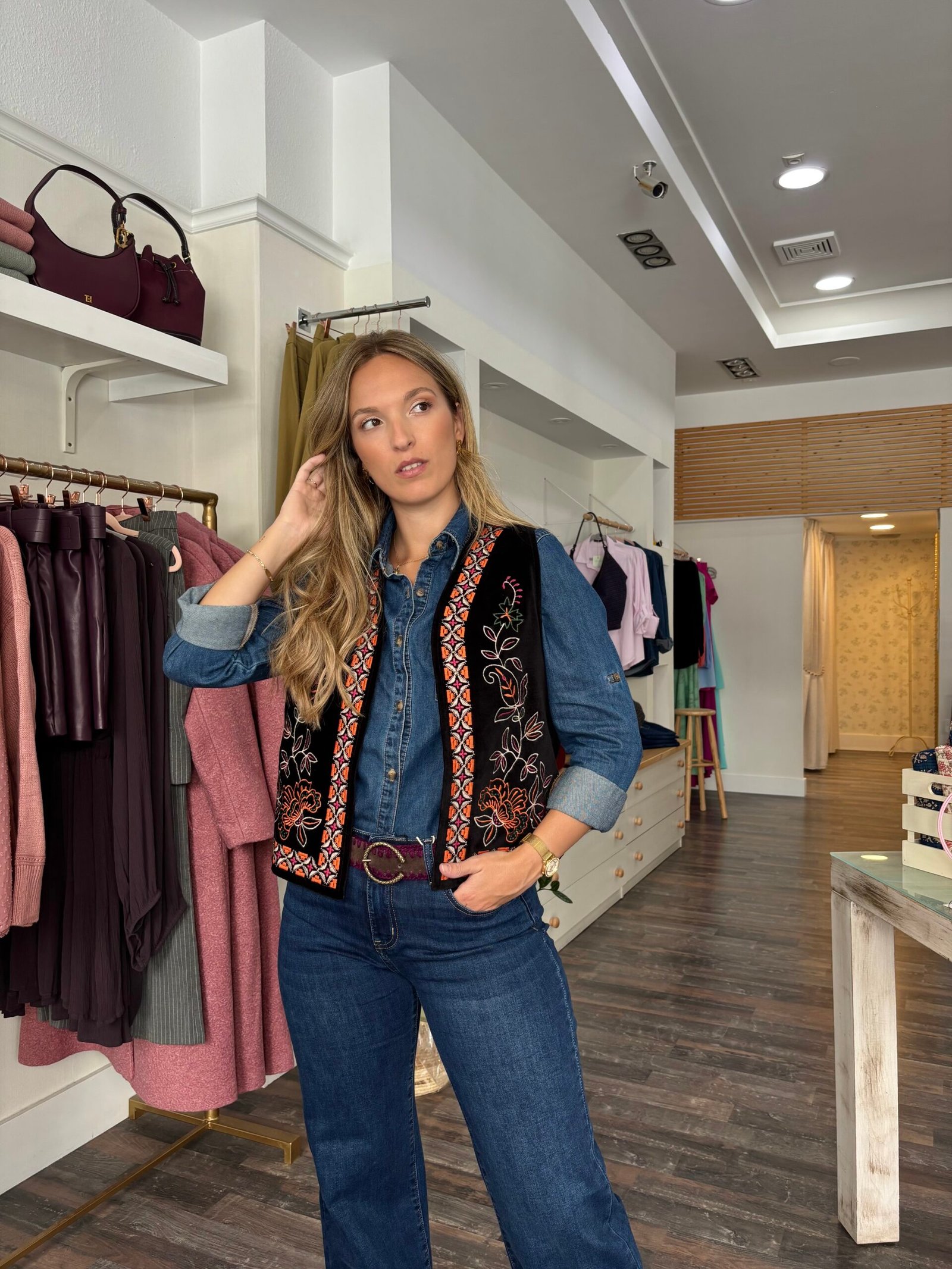 Chaleco Terciopelo Bordado - Imagen 3