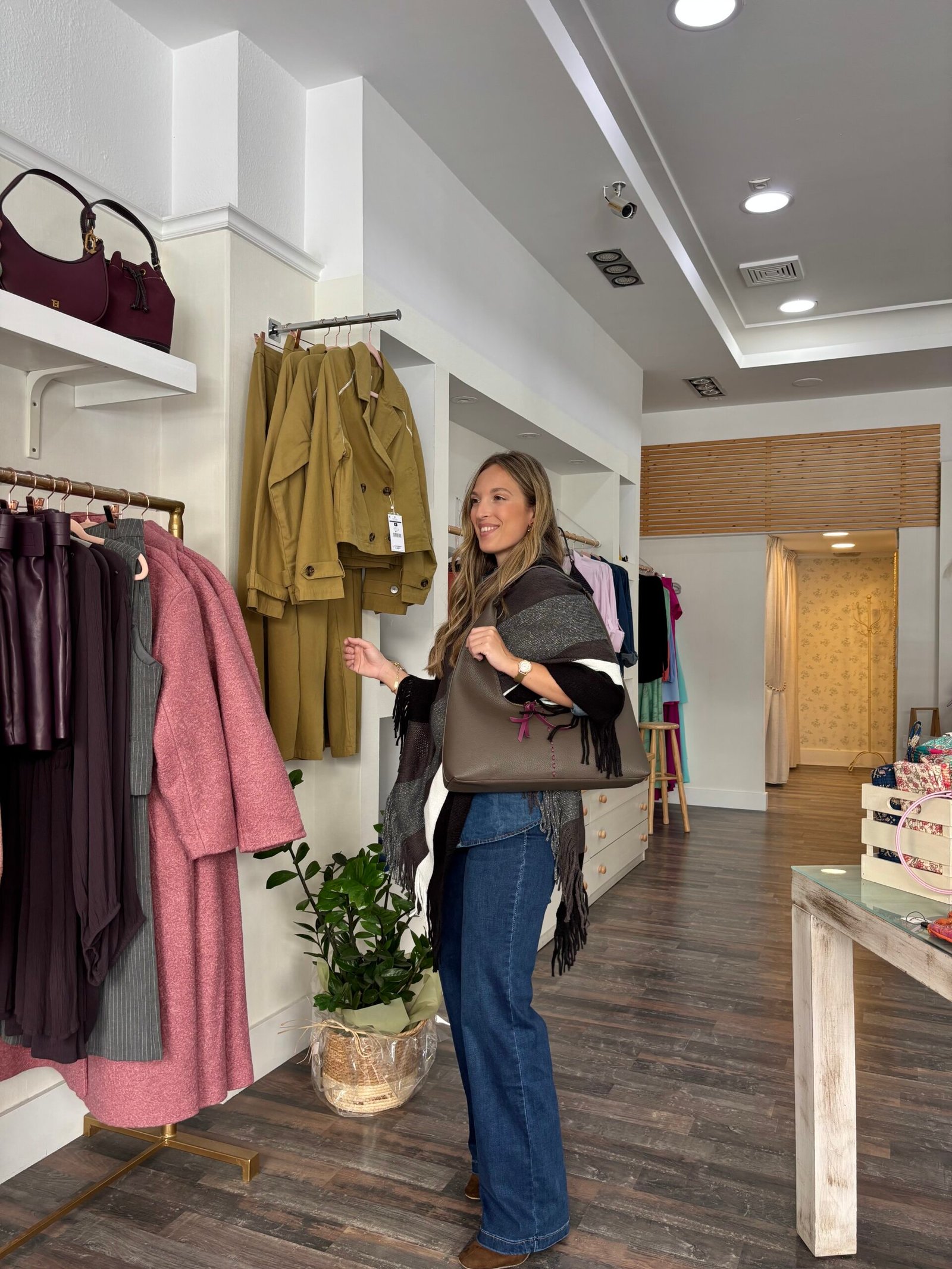 Bolso Latido Con Gran Asa - Imagen 5