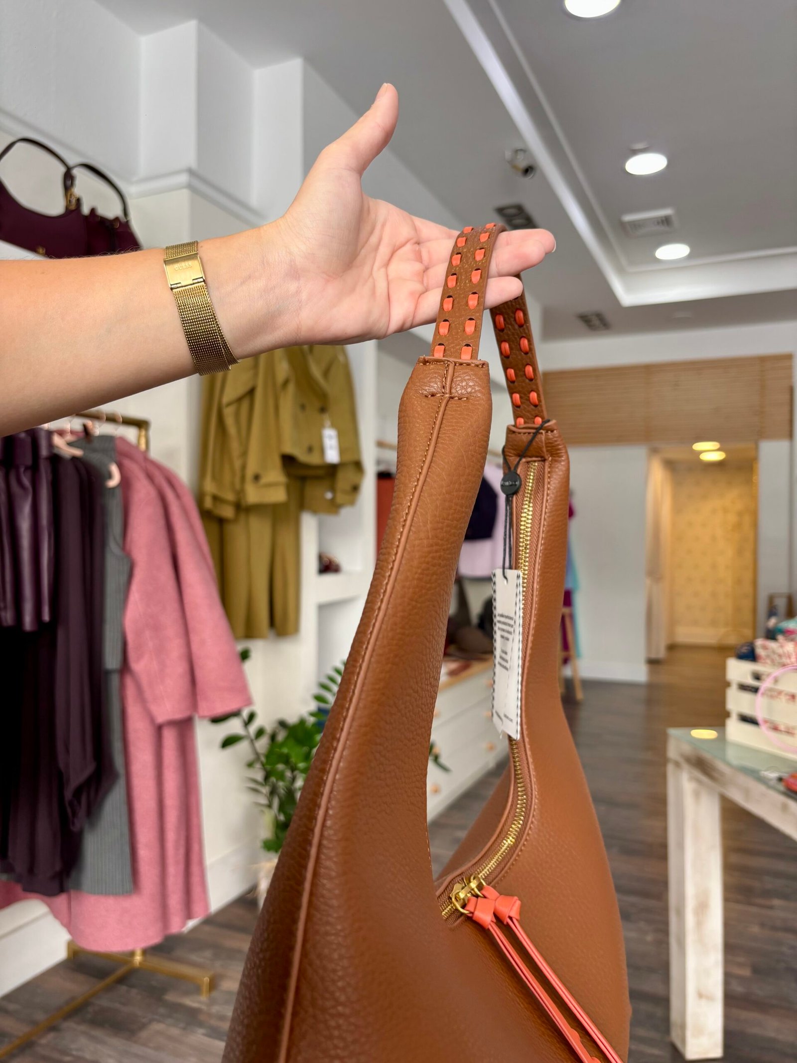 Bolso Latido Con Gran Asa - Imagen 5