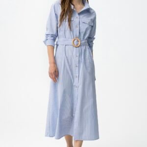 Vestido azul con rayas finas